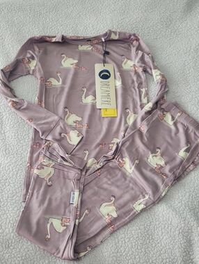 NWT Dreamiere bamboo pajama set Size 8